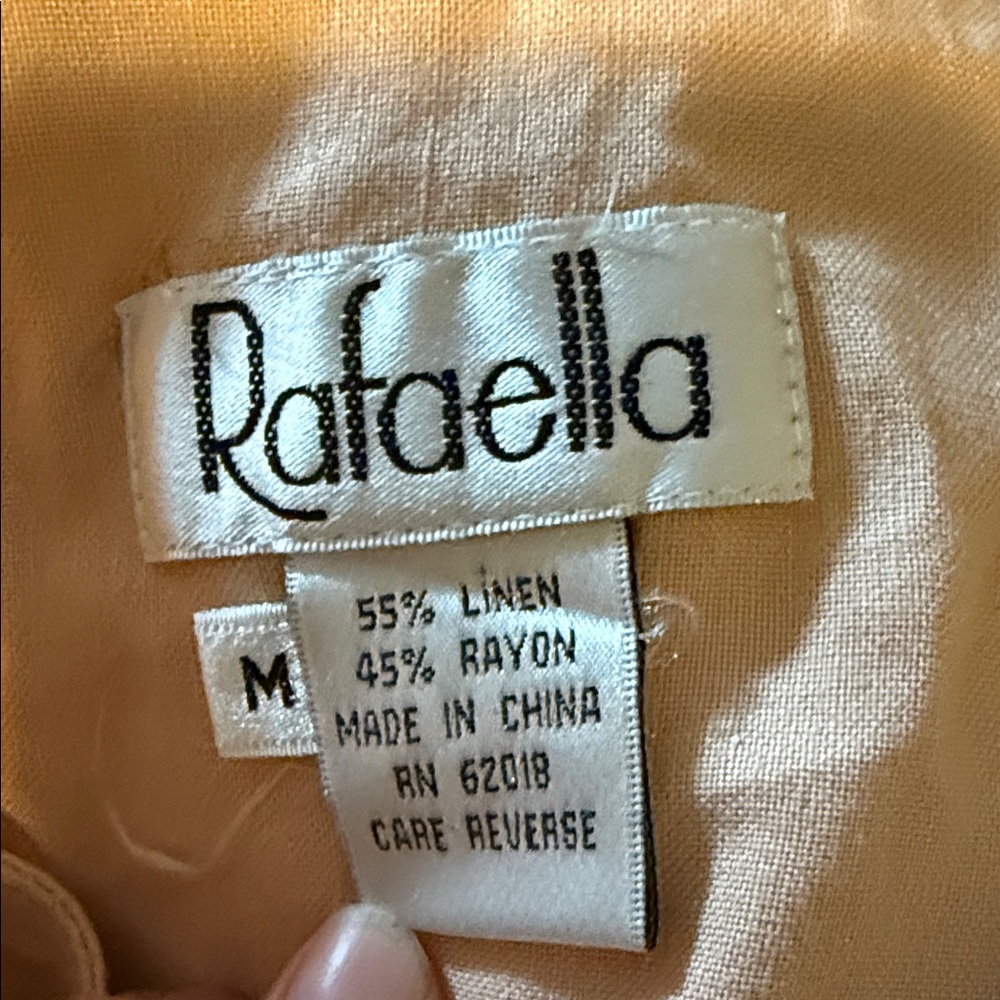 Linen Button-Up Top - Picture 6 of 7